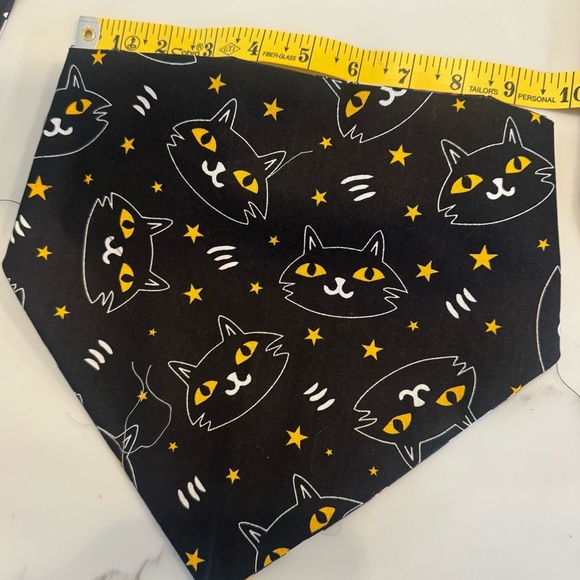 Halloween Themed Reversible Bandana with Ghosts, Pumpkins, Spiders & Black cats - Picture 3 of 4